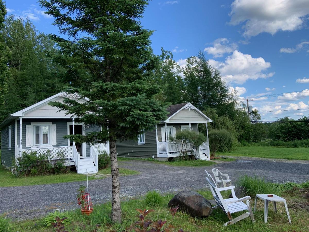 Motel & Chalets --Shefford-Waterloo- Habitation Forest Экстерьер фото