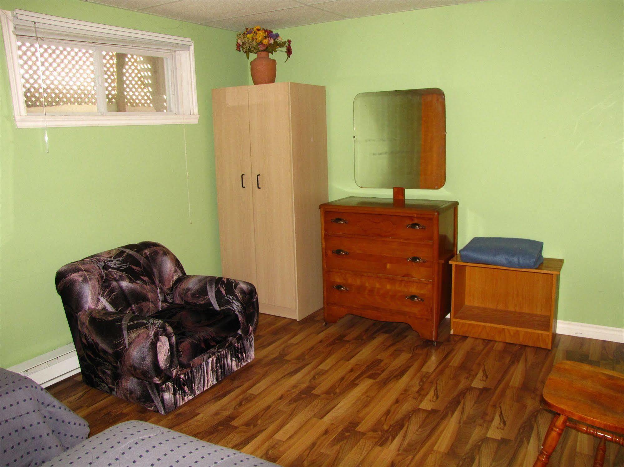 Motel & Chalets --Shefford-Waterloo- Habitation Forest Экстерьер фото